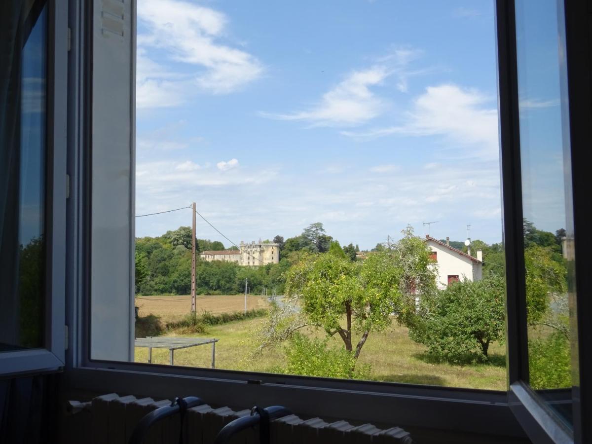 Au Catalpa Panzió La Chapelle-Faucher Kültér fotó
